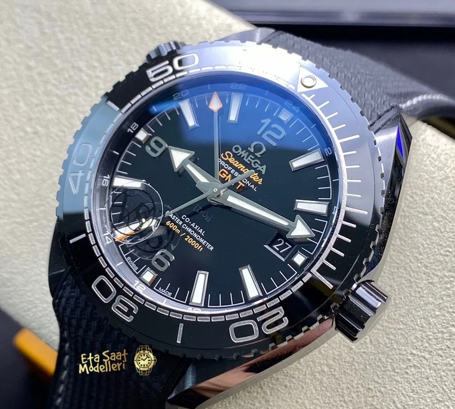 Replica Omega Seamaster Planet Ocean Master Chronometer GMT Deep Black 215.92.46.22.01.001