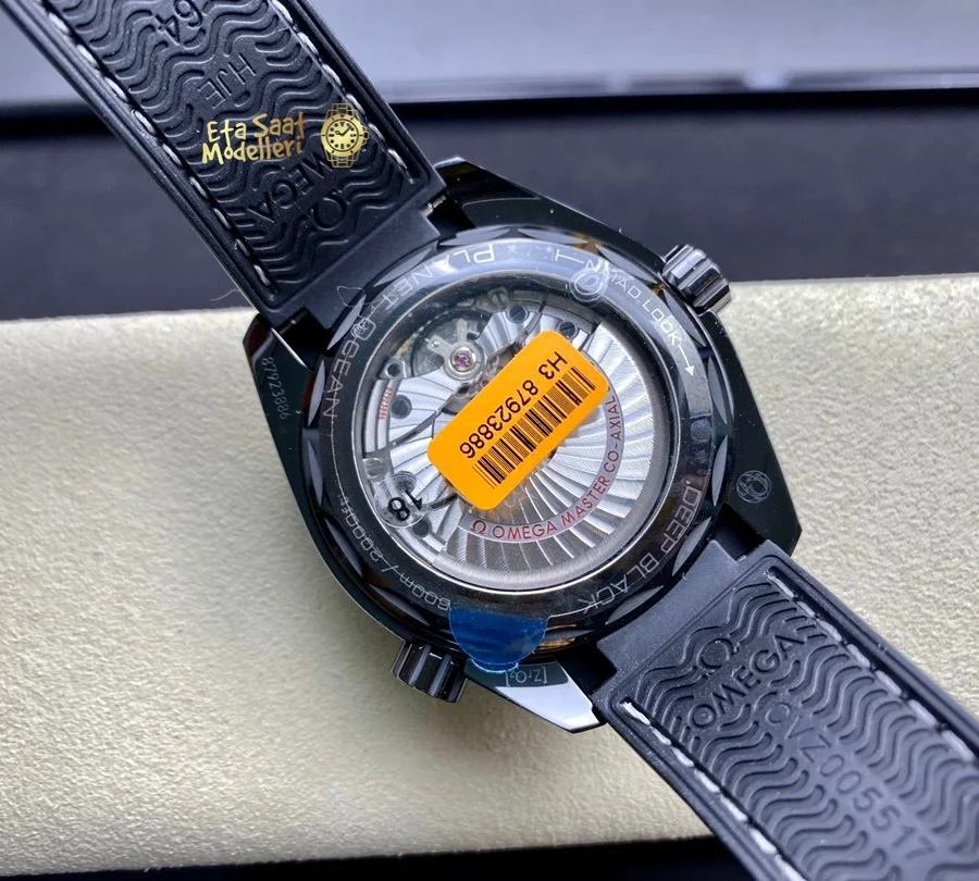 Replica Omega Seamaster Planet Ocean Master Chronometer GMT Deep Black 215.92.46.22.01.001