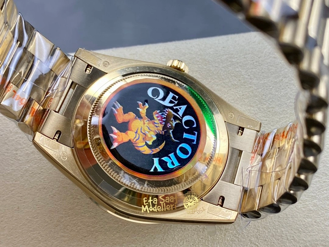 Replica Rolex Day-Date 40 Sarı Altın Pırlanta Bezel ve Kadran Erkek Saat