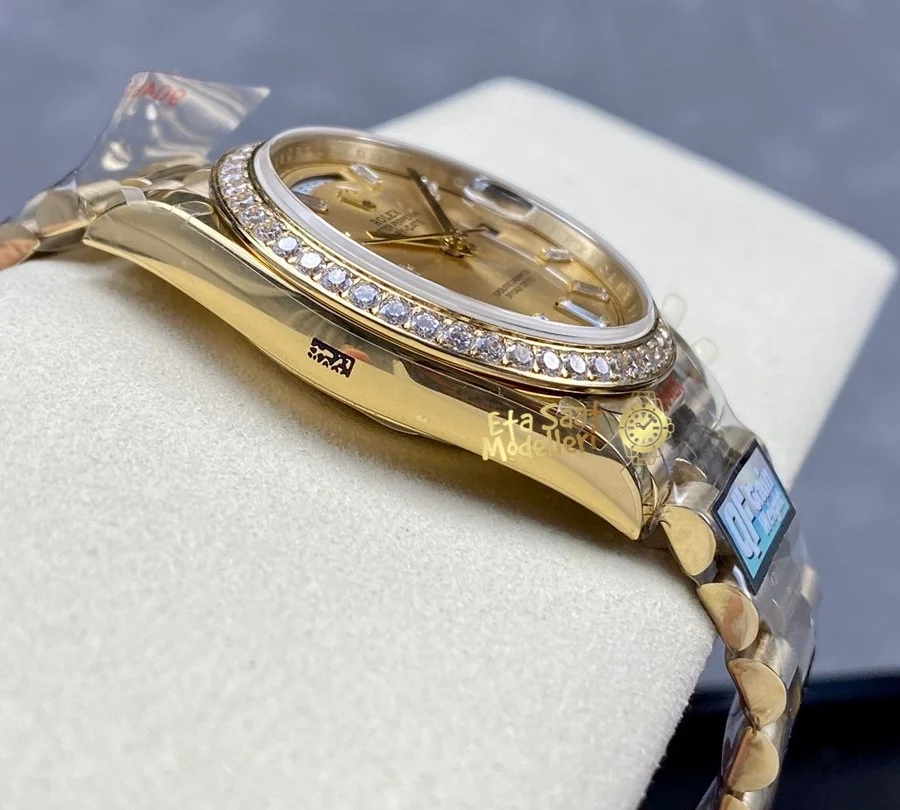 Replica Rolex Day-Date 40 Sarı Altın Pırlanta Bezel ve Kadran Erkek Saat
