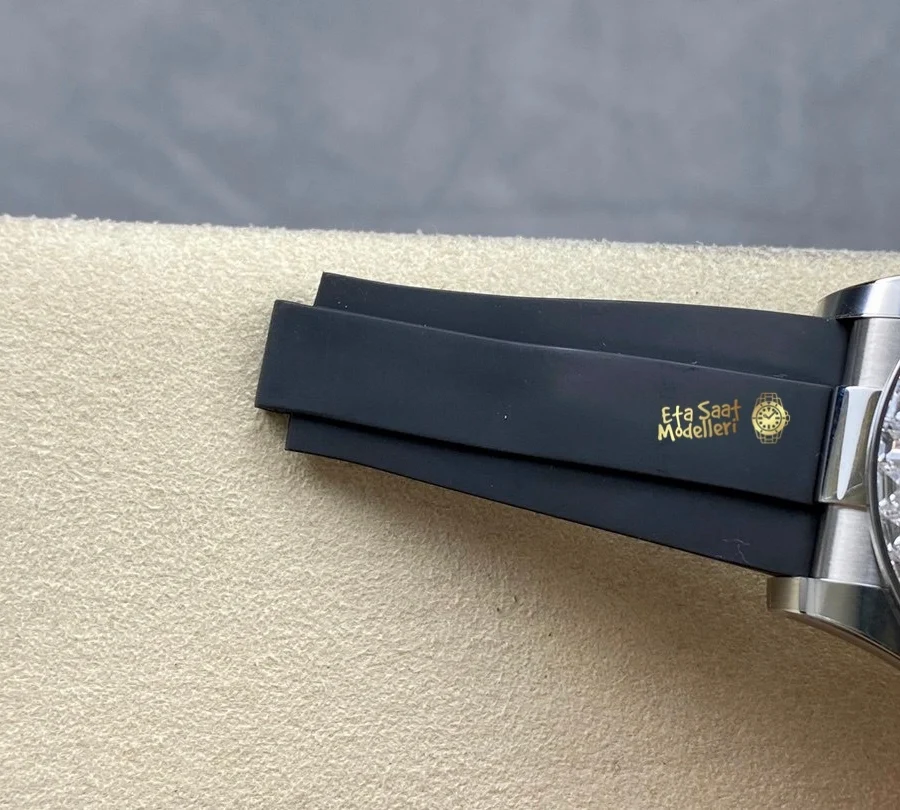 Replica Rolex Daytona 40mm Eye of the Tiger 116589TBR Beyaz Altın Pırlanta Bezel Oysterflex Kayış Erkek Saat