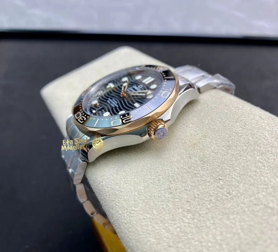Omega Seamaster Diver 300M 210.20.42.20.01.002 Super Clone otomatik eta saat siyah kadran altın detaylı çelik bilezikli erkek modeli